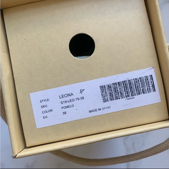 New LOQ Leona sandals in Pomelo green EUSize 38 - Picture 10 of 11